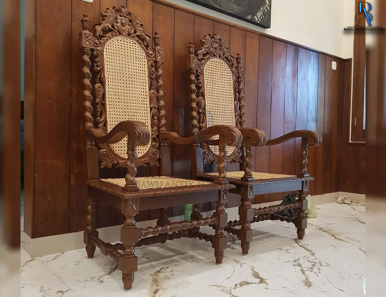 Kursi Makan Raja Mewah Desain Kursi Hakim Kejaksaan Terbaru BA-39 https://bawuantik.co.id/product/kursi-raja-mewah-desain-kursi-hakim-kejaksaan-terbaru-ba-39/