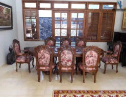 Meja Makan Mewah Jati Klasik Natural Ukiran Jepara BA-33.1