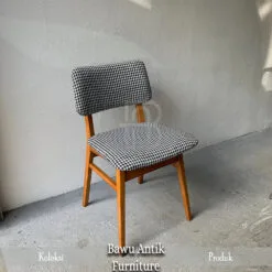 Kursi Cafe Kayu Jati Vintage Retro Classic Monochrome BA-93