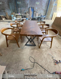 Meja Makan Jati Jepara Minimalis Rangka Kaki Besi BA-203