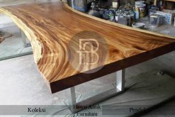 Meja Kayu Solid Live Edge Kayu Trembesi Great Quality BA-295.1