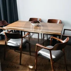 Meja Solid Trembesi Desain Meja Makan Vintage Minimalis BA-354