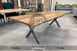 Meja Makan Solid Live Edge Model Kayu Trembesi Berkualitas BA-496.1