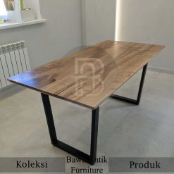 Meja Kayu Jati Solid Cantik Serat Alami Kaki Besi Persegi BA-576