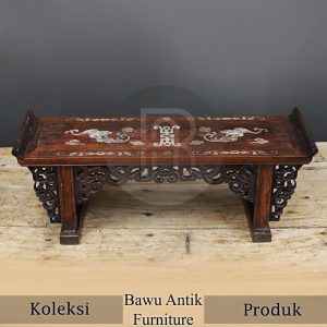 Meja Altar Dewa Model Lukisan Ukiran Klasik Furniture Jepara BA 712